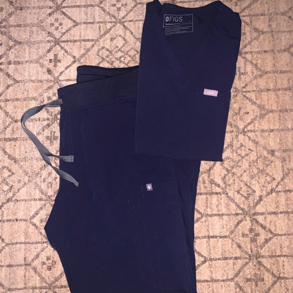 Navy Figs Scrub Set
